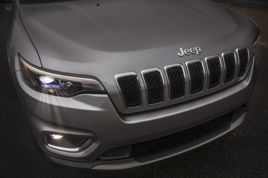 Детали экстерьера Jeep Cherokee Limited (KL) 2018 года  (NA) (фото 25 из 41)